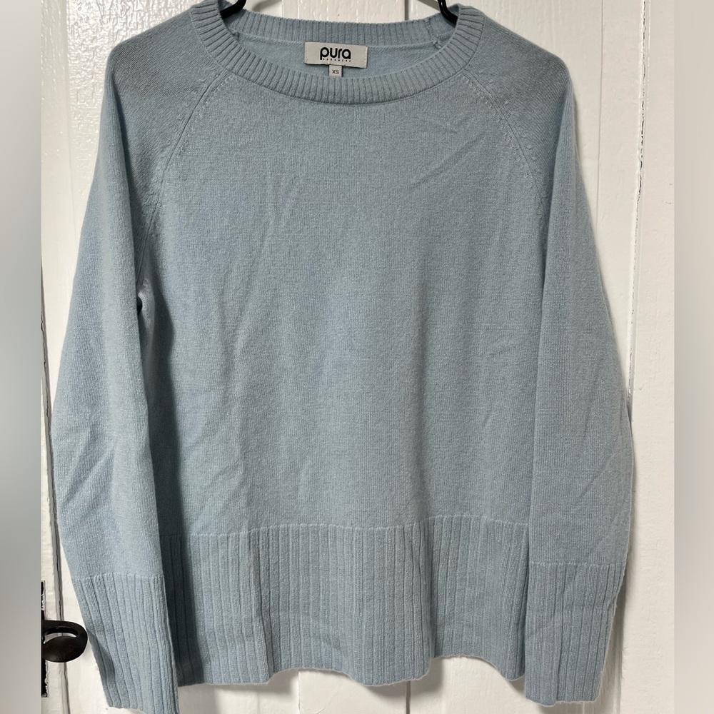 Pura Cashmere Crewneck light blue 100% cashmere  sweater  size XS